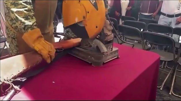 Askerin tüfeği kazara ateş aldı, 4 kişi yaralandı