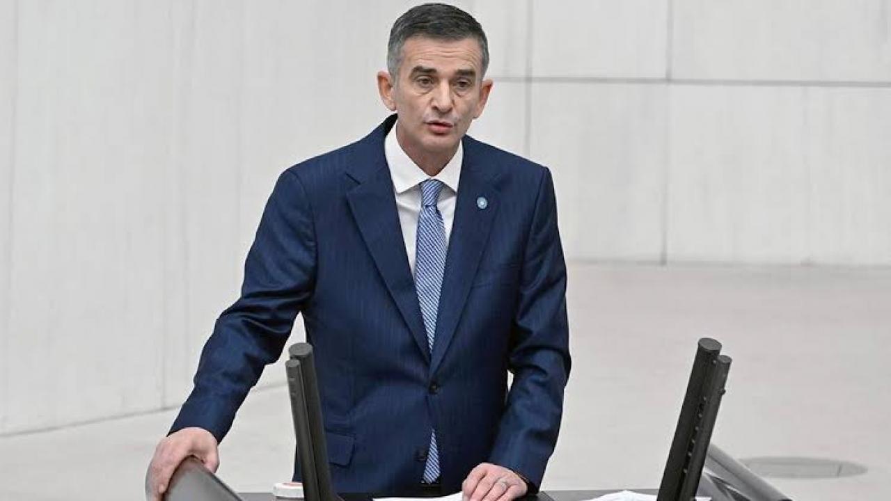 AK Parti geçeceği iddia edilen Ümit Dikbayır'dan açıklama!