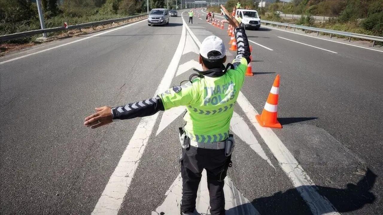 Bugün hangi yollar kapalı? 30 Ağustos İstanbul'da kapalı olan yollar ve alternatif güzergahlar!