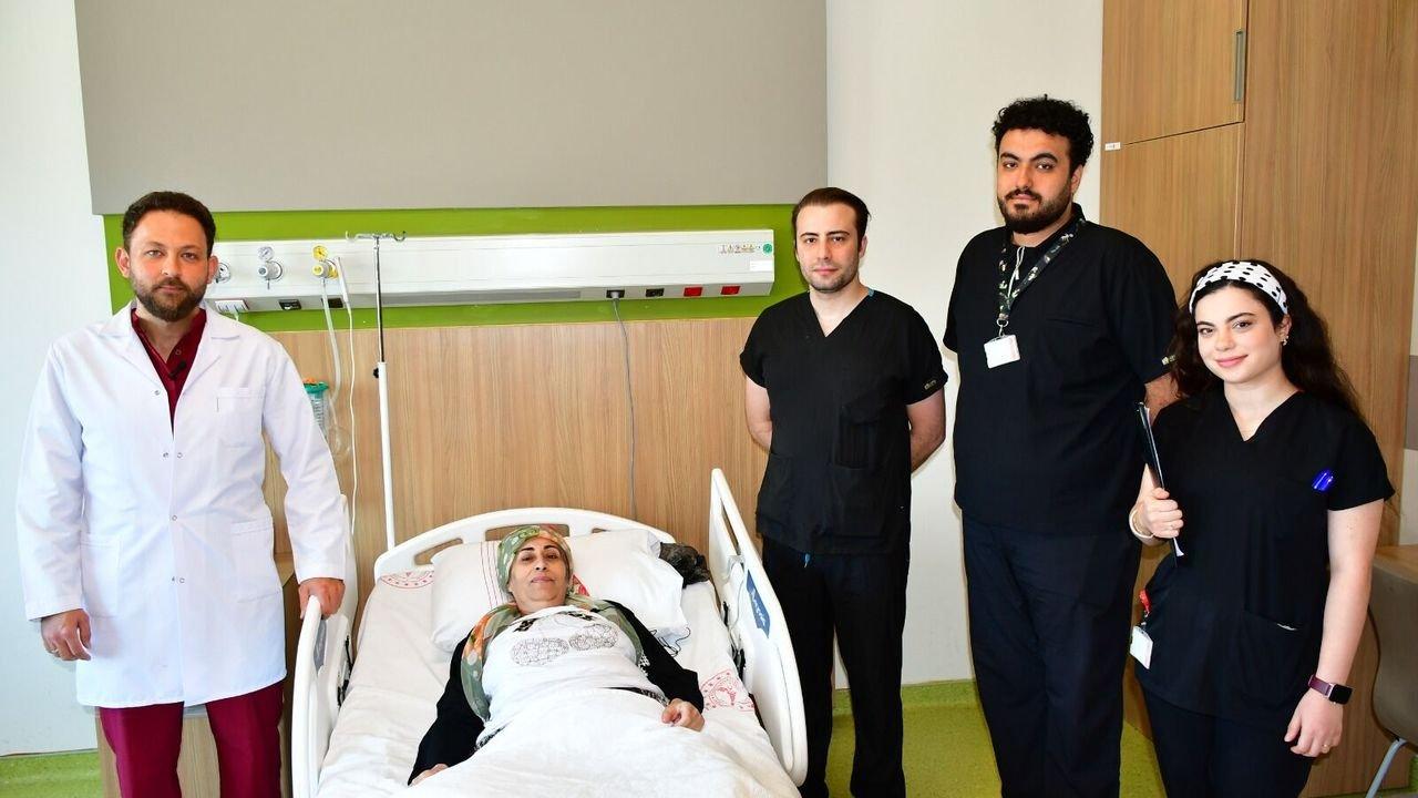 Yürüyemez hale gelmişti: Karnından tam 20 kilogramlık kitle çıkarıldı
