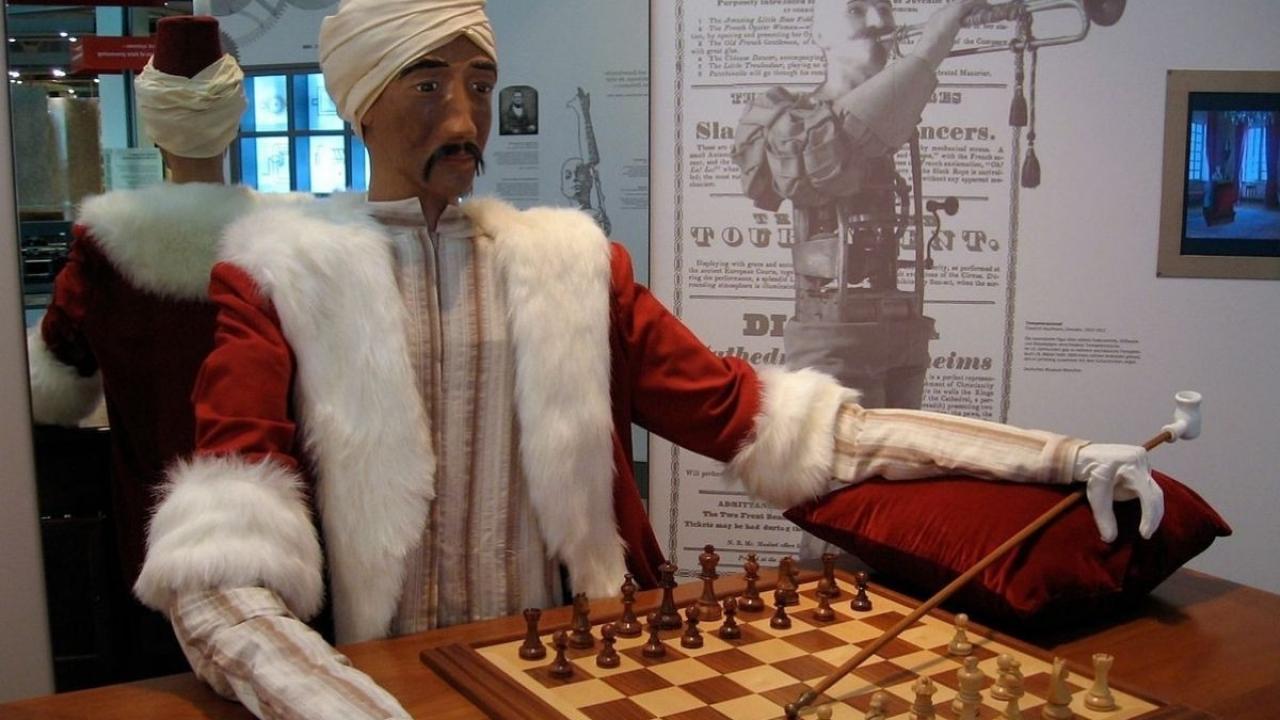 Napolyon'u yenen 'Türk' emekli oldu: Tarihi platformun fişi çekiliyor!