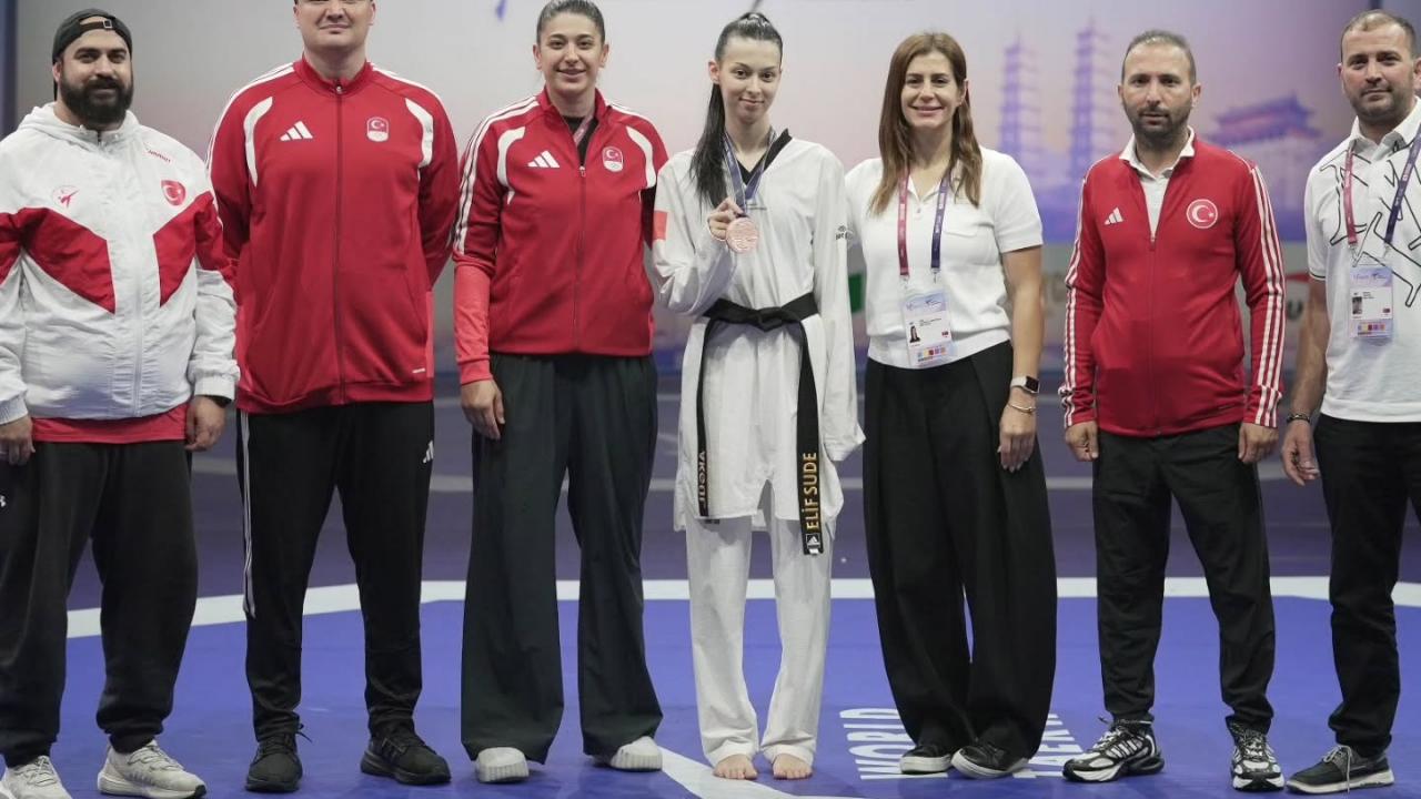 Taekwondo'da Elif Sude Akgül ile güldük