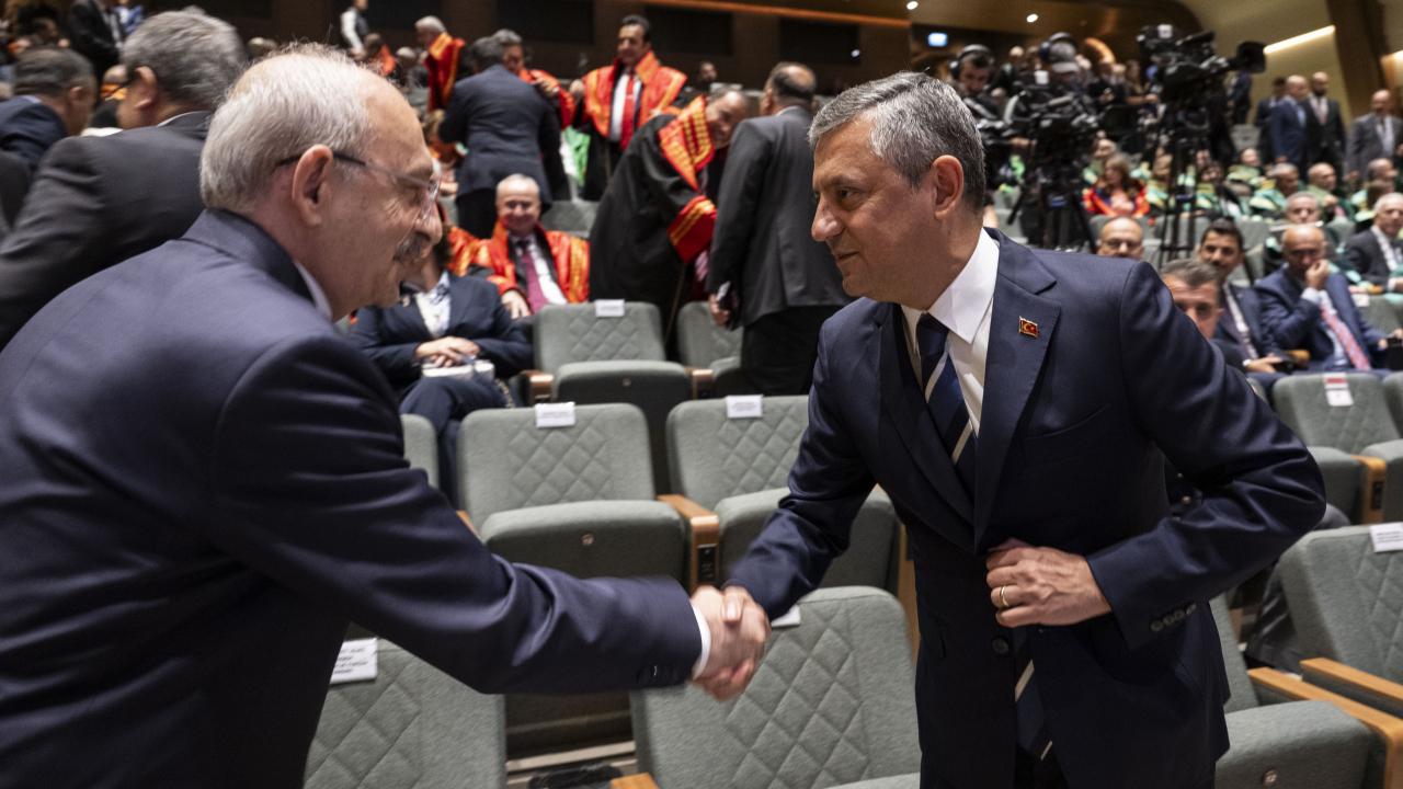 Özgür Özel, Kılıçdaroğlu ile tokalaşmalarını açıkladı: Kırgın ve küskünüm