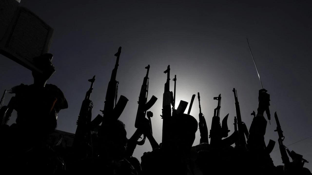 Yemen ordusu, Husileri vurdu