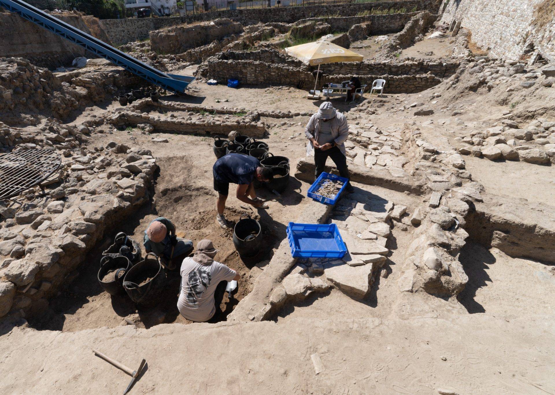 Türkiye’de ilk olmuştu: İzmir’deki Liman Tepe’de 5 bin yıllık drenaj sistemi ortaya çıkarıldı