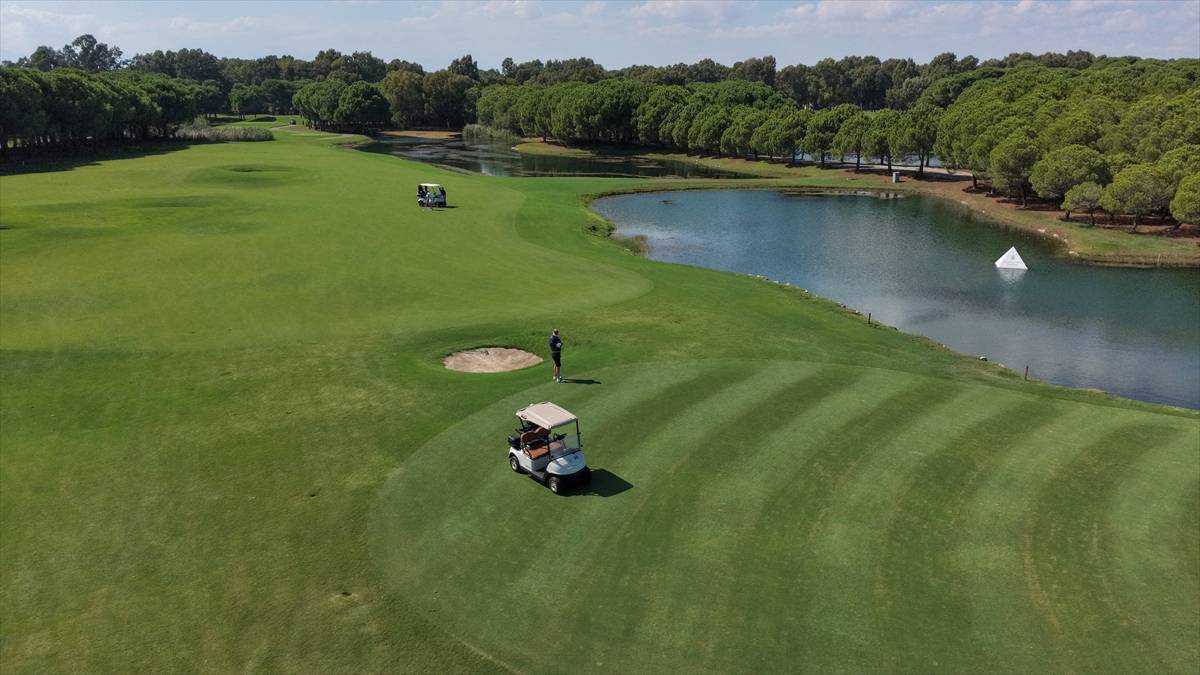 Golf oynamak için Avrupa ve İngiltere’den geliyorlar: Antalya’da hareketlilik artıyor