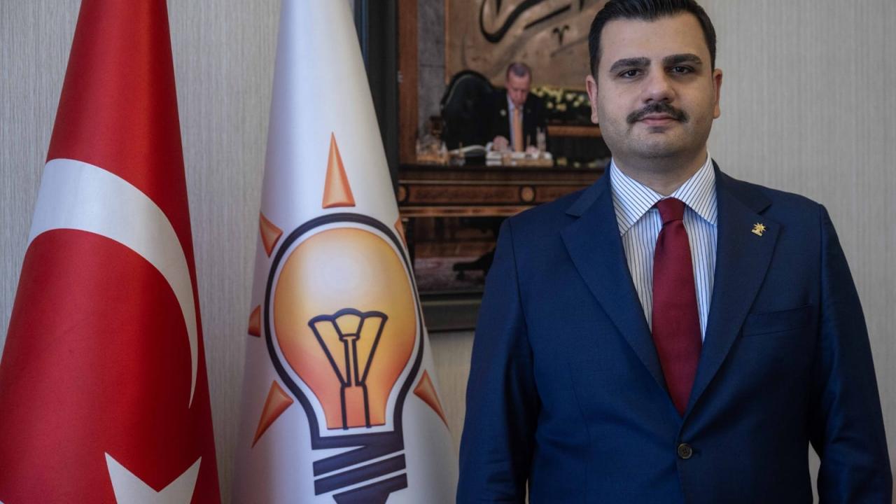 AK Partili İnan'dan Özel'e çok sert Meclis tepkisi: Millet iradesine sırtlarını döndüler
