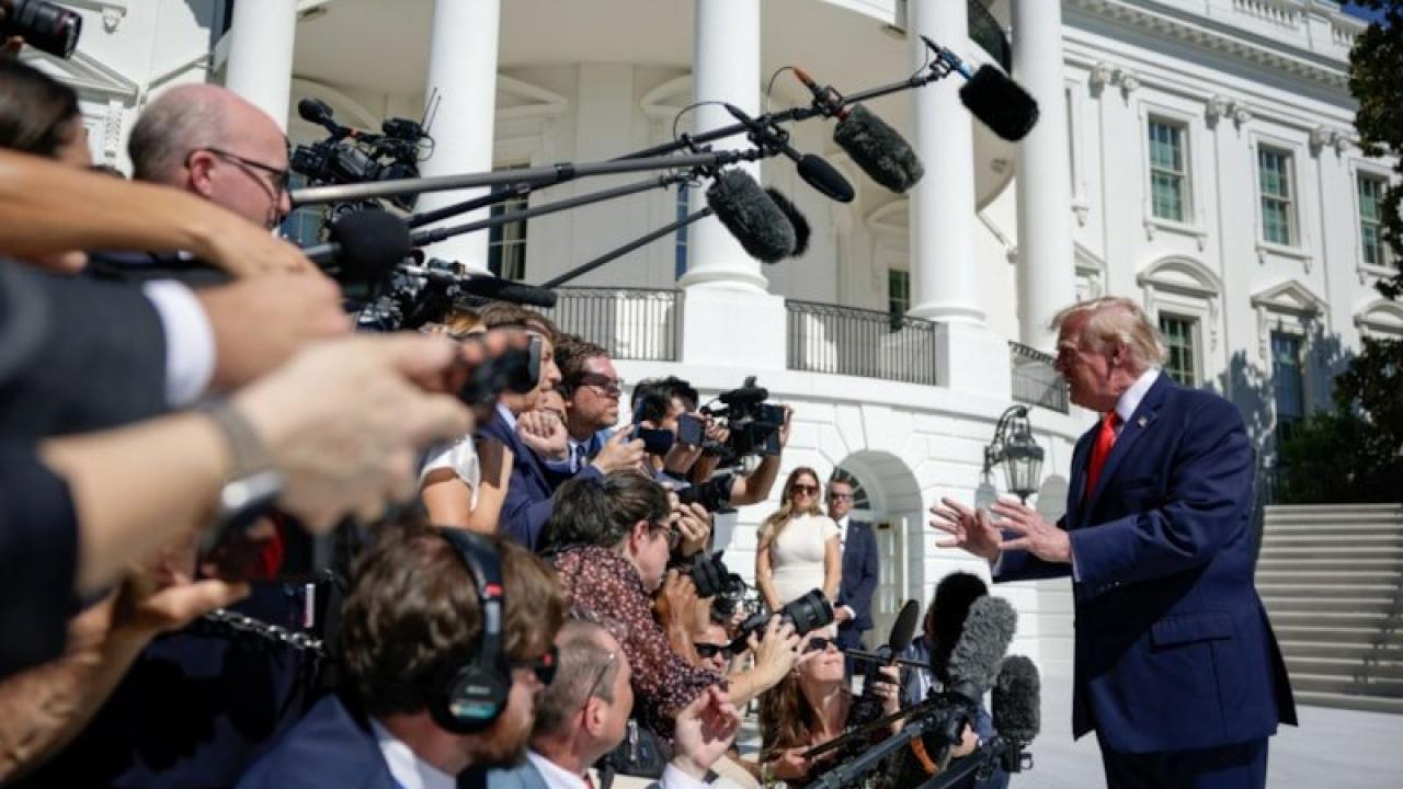 Trump'tan İran’a tarihi tehdit: Ya anlaşmayı imzalayacak ya da var olmayacak