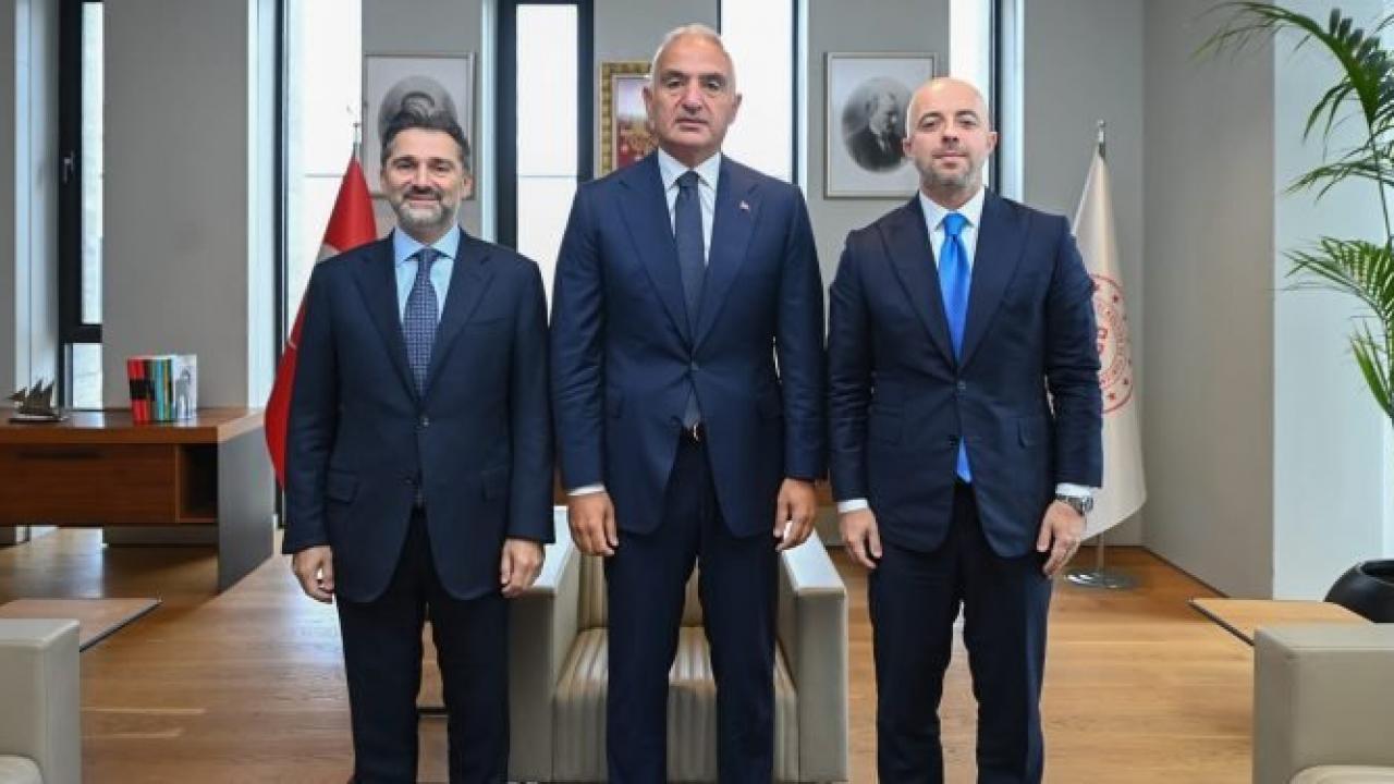 Bakan Ersoy, THY yönetimini kabul etti, turizm işbirliğini görüştü!