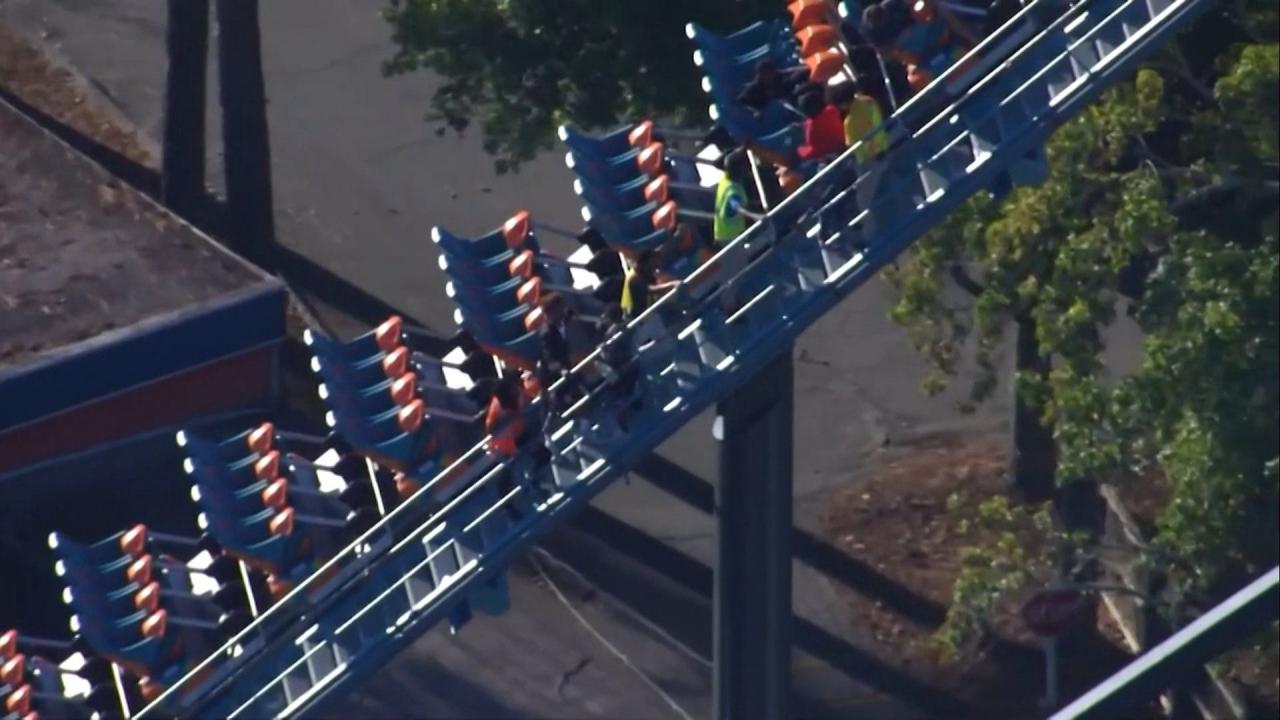 Lunaparkta hız treni düştü: Ölü var!