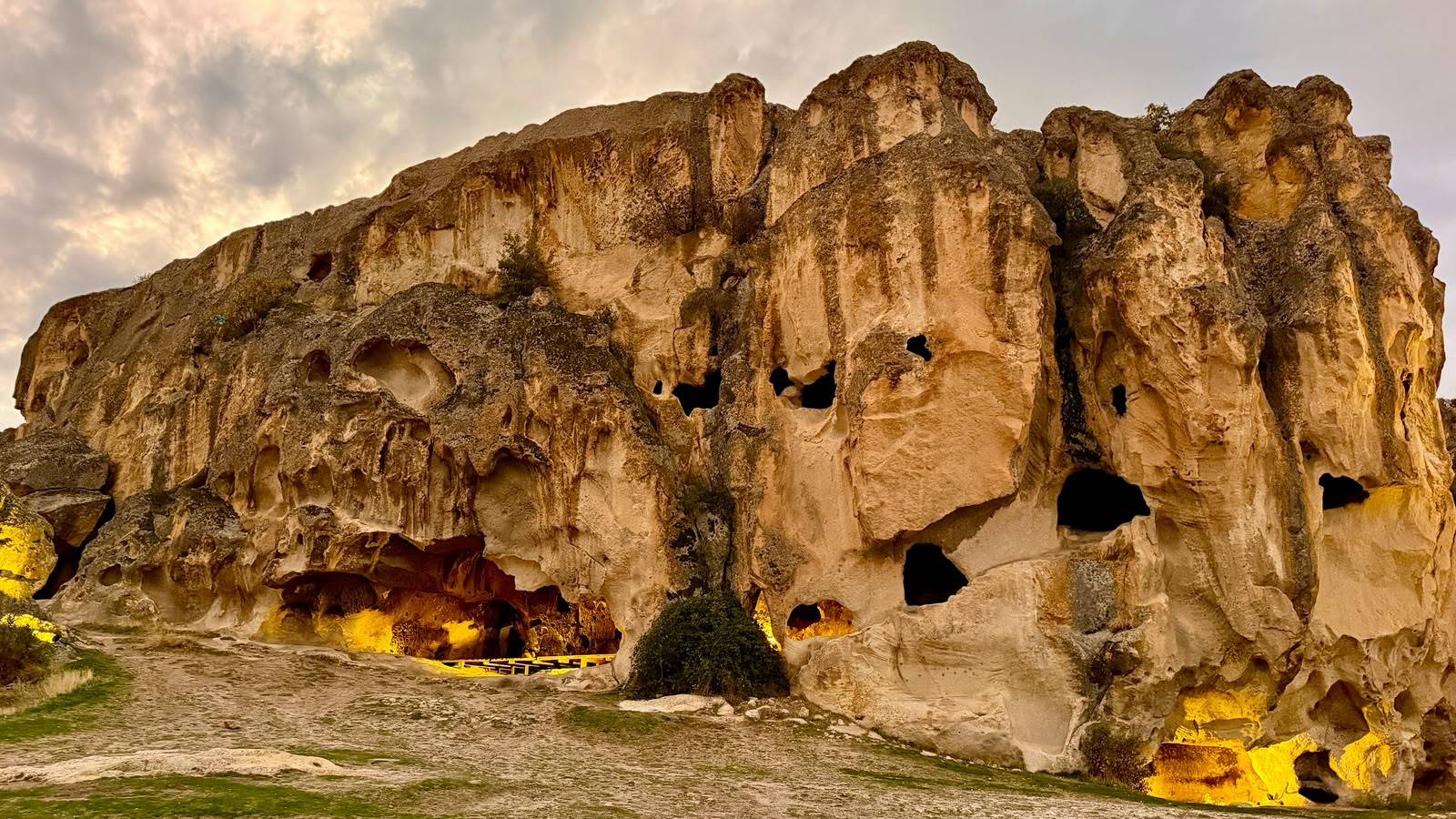 Soğuk hava turistleri durduramadı, Frig Vadisi’nin kalbi doldu taştı
