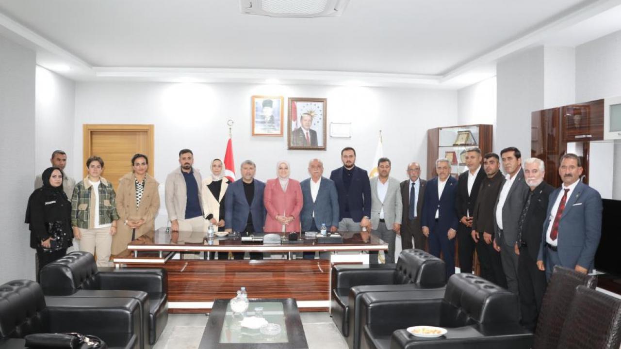 5 meclis üyesi AK Parti’ye katıldı