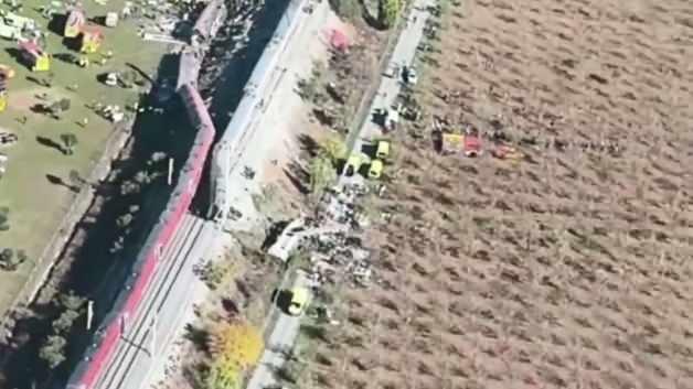 İspanya'daki 64 kişinin hayatını kaybettiği kaza alanı havadan görüntülendi!