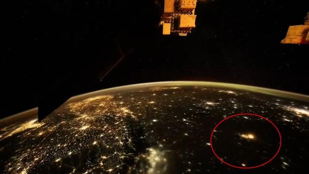 Astronotlar kaydetti: Rusya'nın Kiev'i bombaladığı anlar uzay kamerasında!