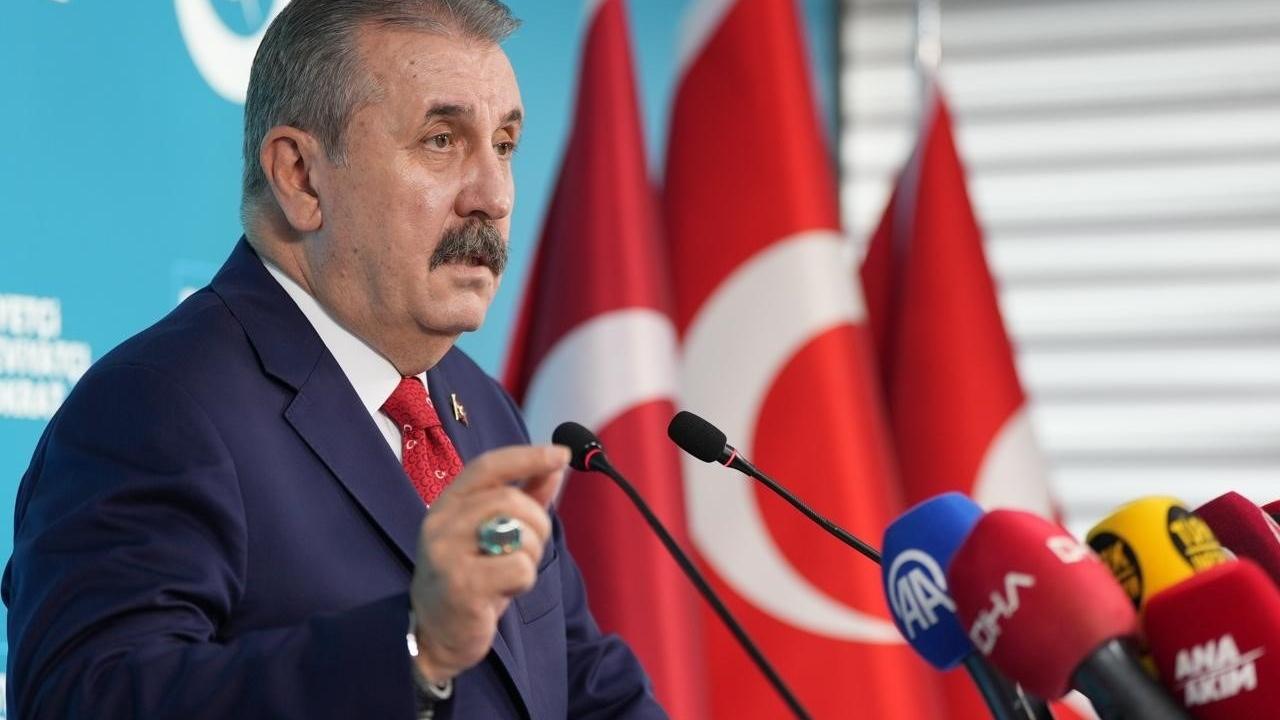 Destici'nin Türkeş anısı dikkat çekti: 3 gece nöbet tuttuk