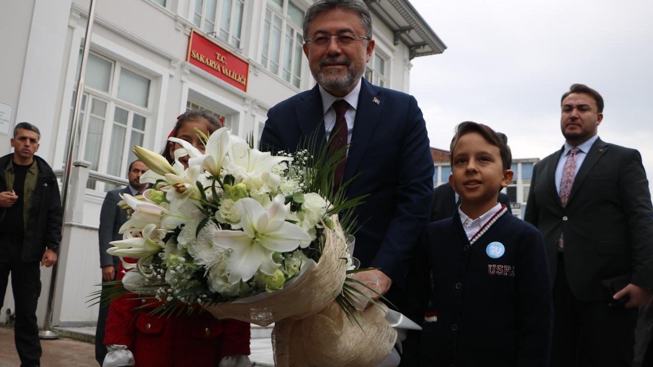 Bakan Yumaklı'dan Sapanca uyarısı! Göl kötüye giderse sanayi de durabilir